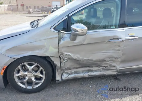 2018 Chrysler Pacifica Limited z USA, uszkodzony, nr VIN 2C4RC1GGXJR272568